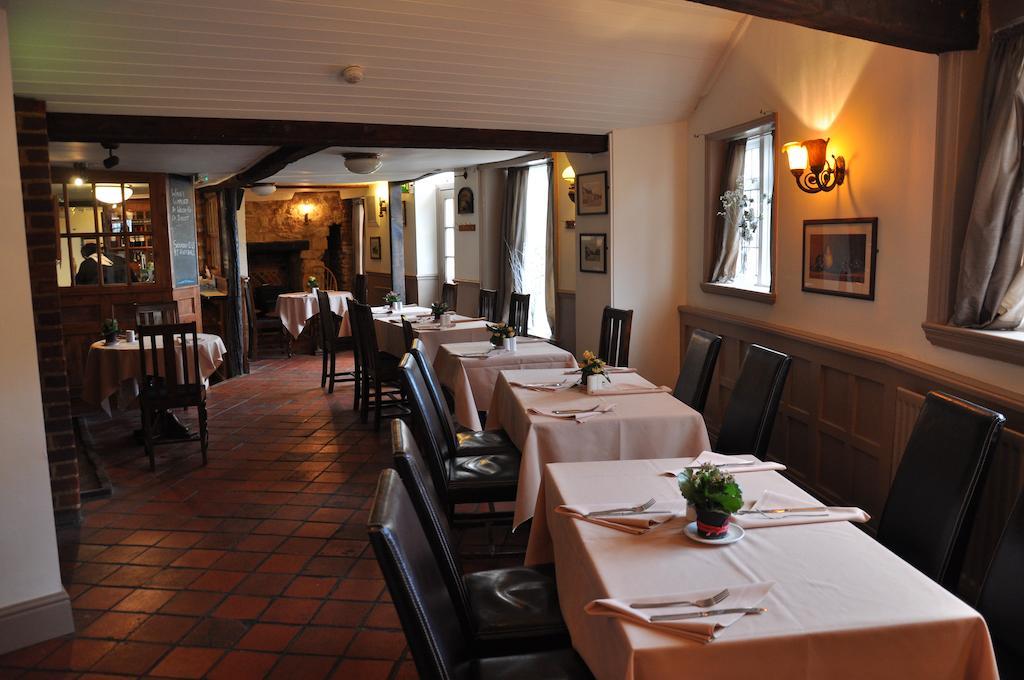 The Crown Inn Benson Экстерьер фото