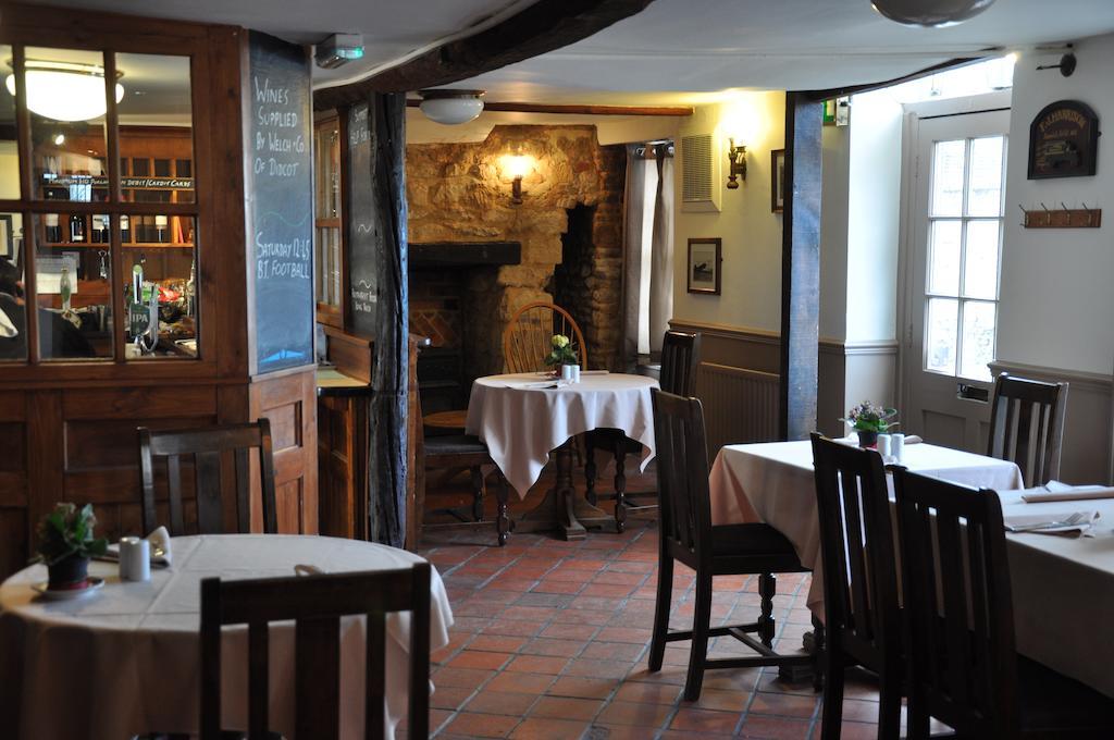 The Crown Inn Benson Экстерьер фото